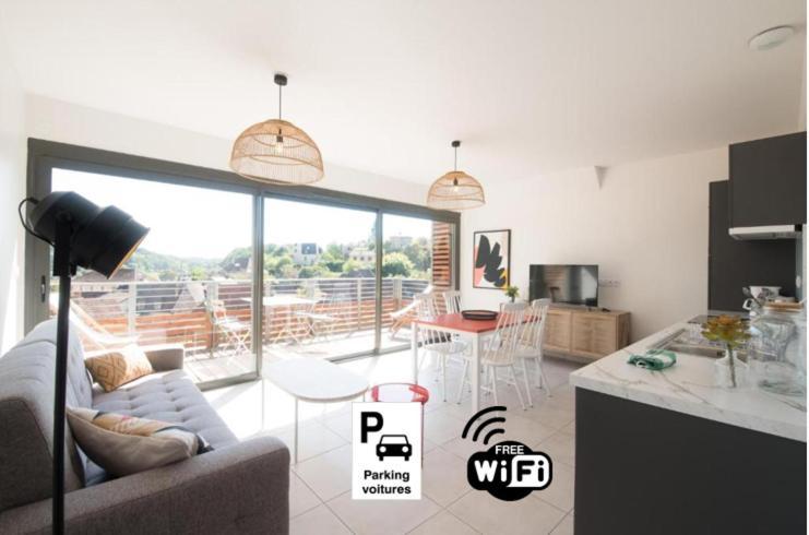 "Le Soleil Levant" Avec Balcon Et Parking Prive, 2 Adultes Et 1 Enfant 萨尔拉拉卡内达 外观 照片